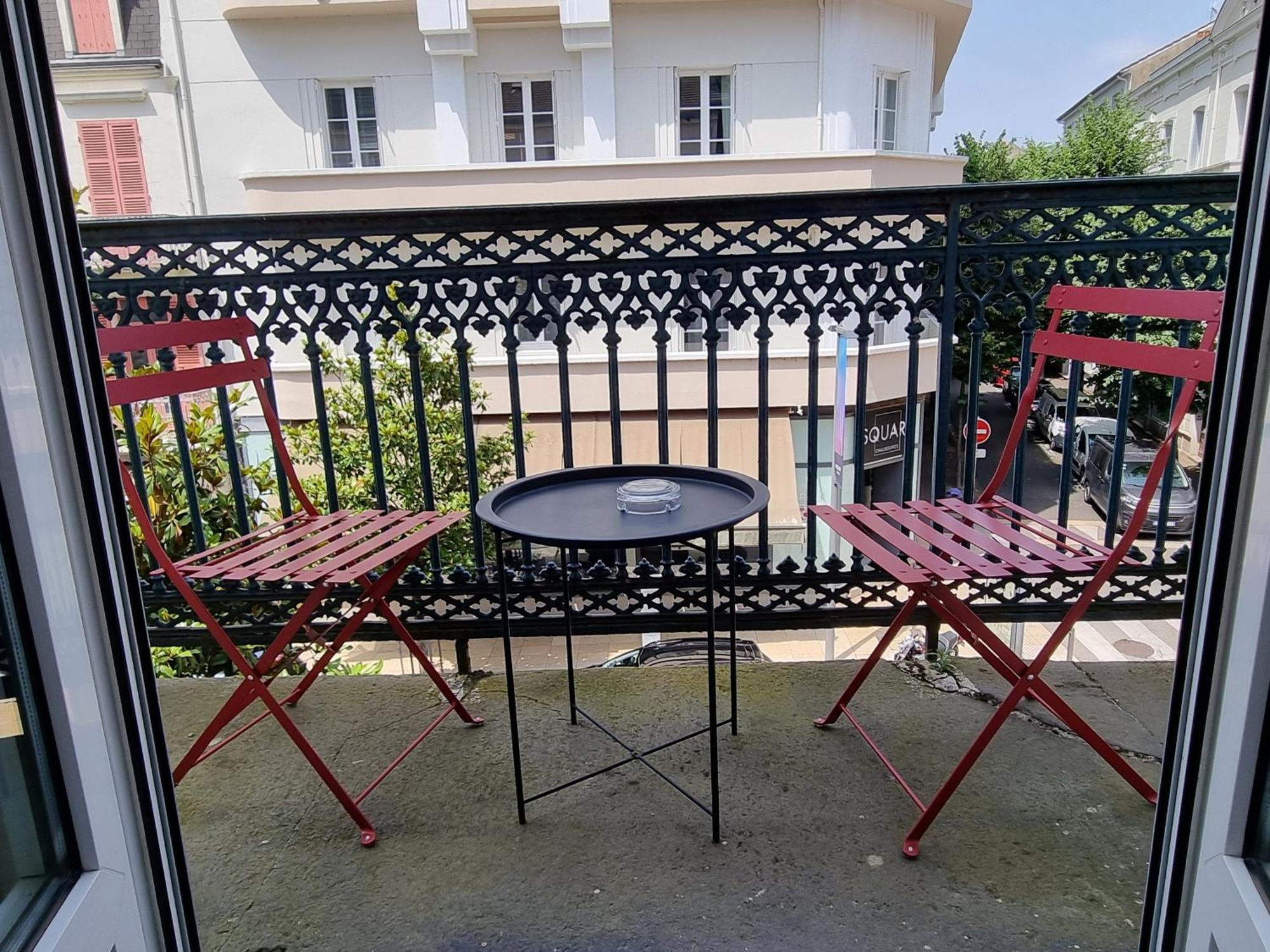 Hotel & Restaurant Le Patio Vichy Zewnętrze zdjęcie