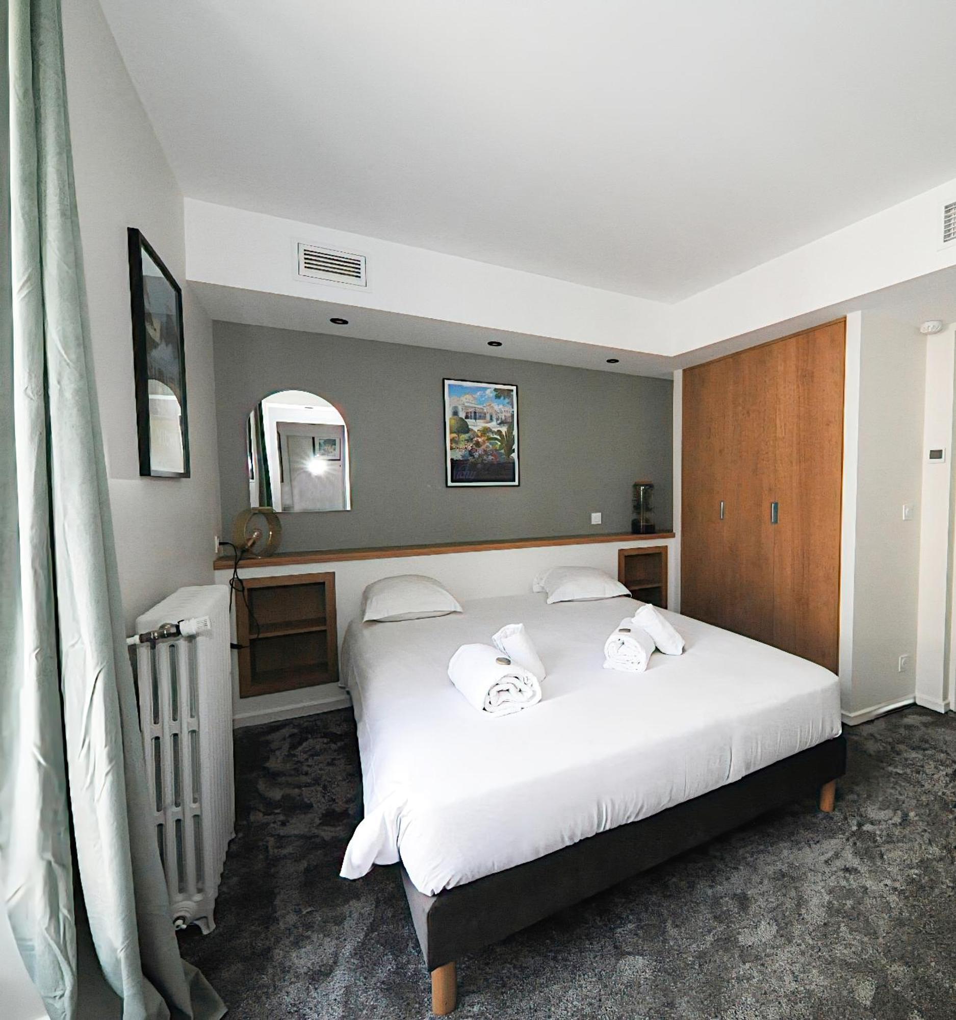 Hotel & Restaurant Le Patio Vichy Zewnętrze zdjęcie