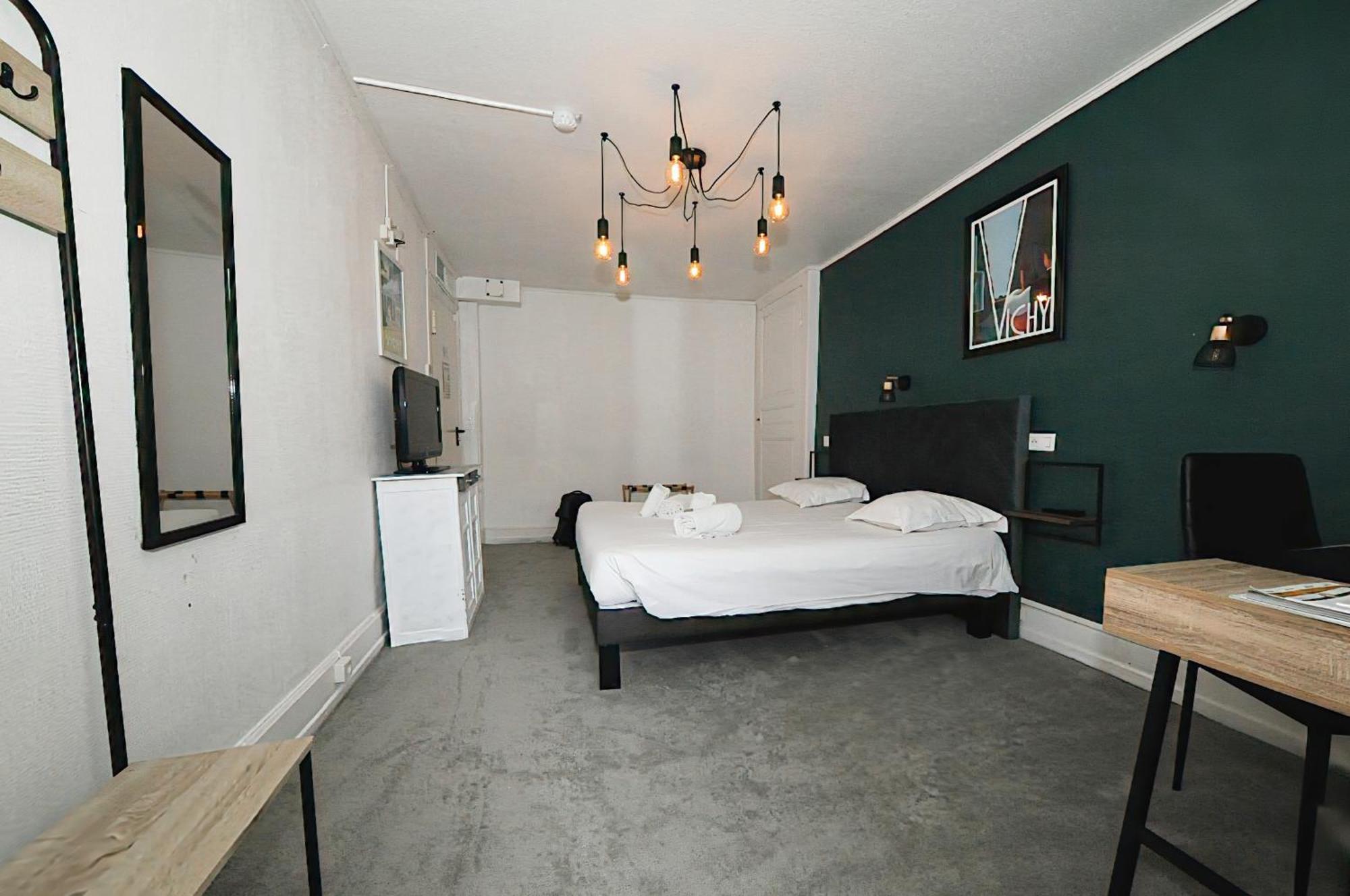 Hotel & Restaurant Le Patio Vichy Zewnętrze zdjęcie