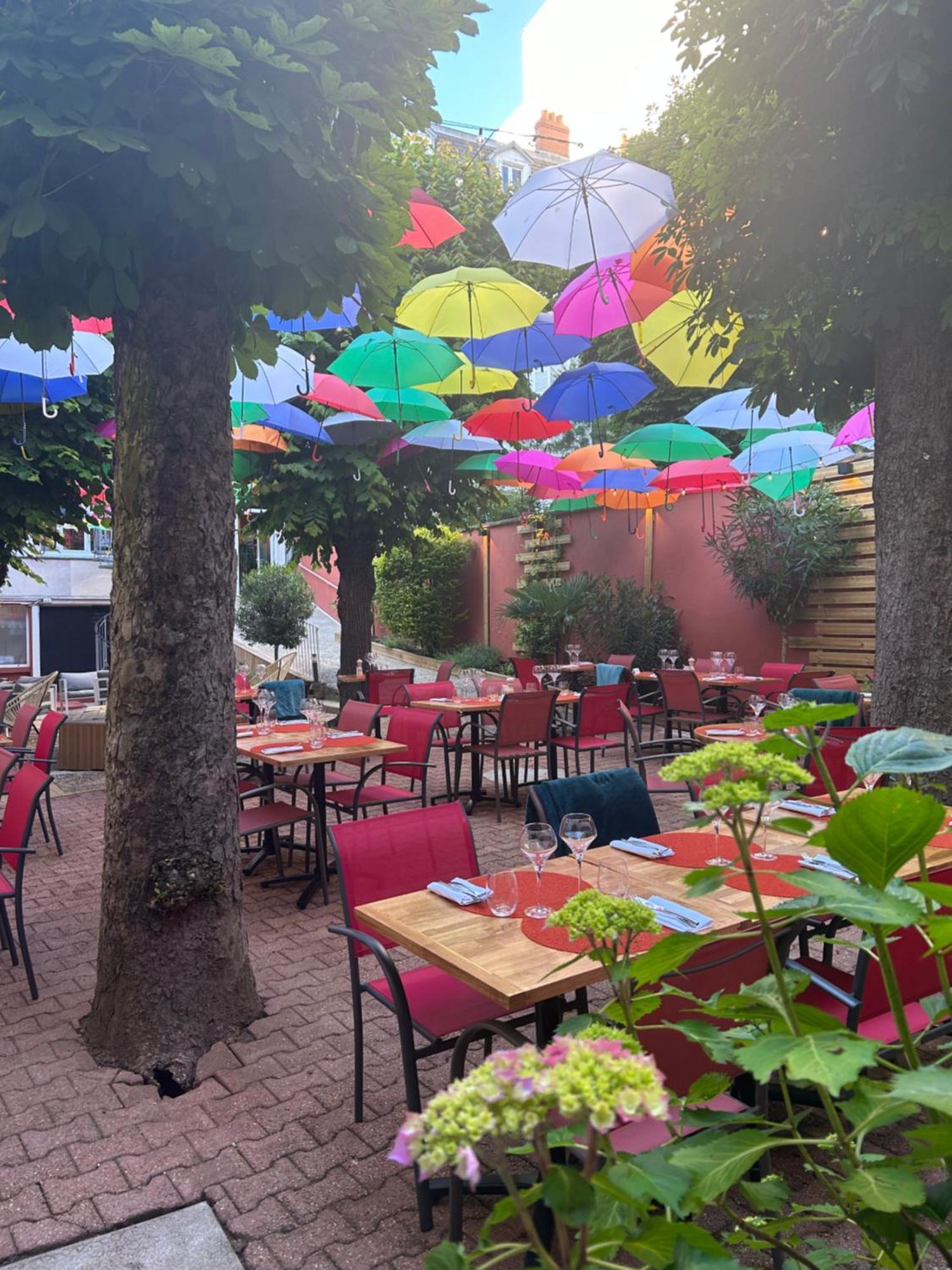 Hotel & Restaurant Le Patio Vichy Zewnętrze zdjęcie